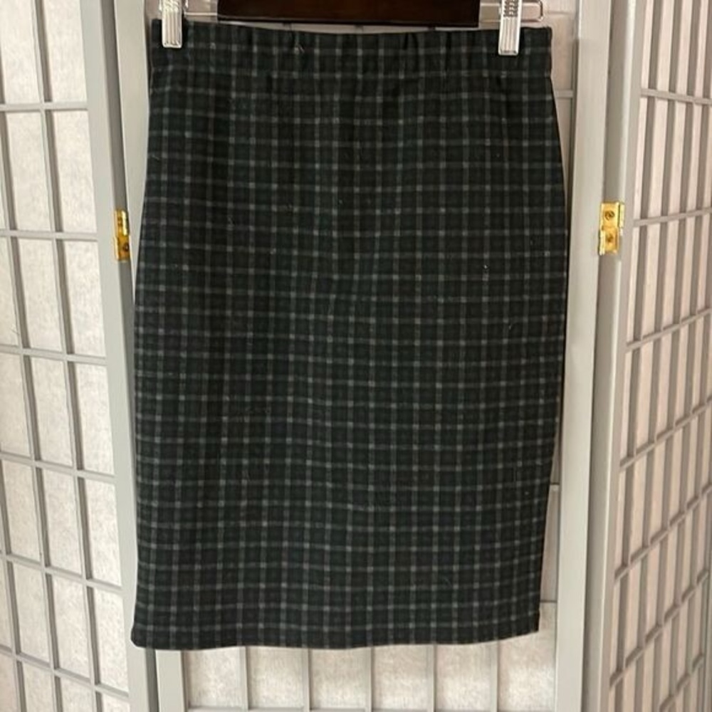 Max Studio Green and Black Plaid Skirt Womens Small